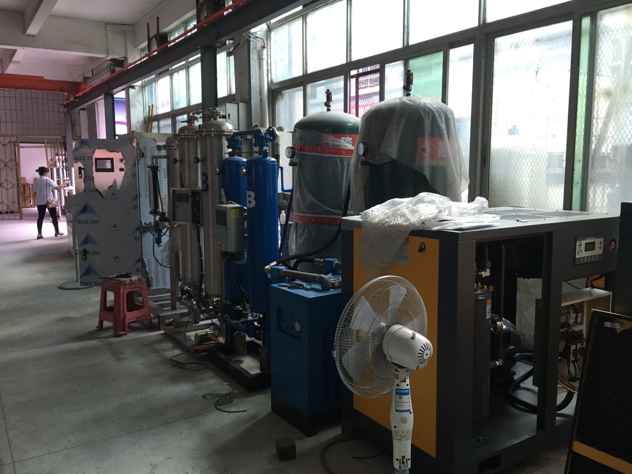 臭氧機(jī).jpg